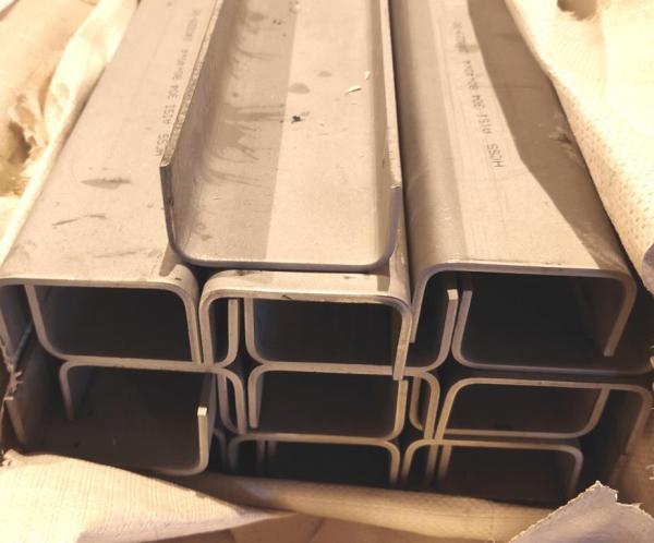 Швеллер  нержавеющий гнутый 40х80х40х4 AISI 304 U-профиль